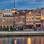 Industrial - Design & Silence In Viale Xx Settembre * Trieste