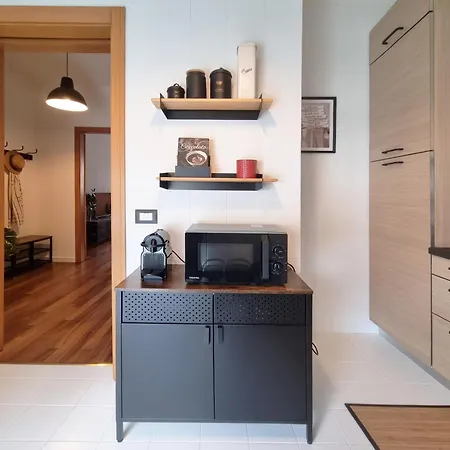 Modern Industrial Loft In Pedestrian Zone - 10 Min To Piazza Unita