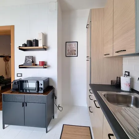 Modern Industrial Loft In Pedestrian Zone - 10 Min To Piazza Unita