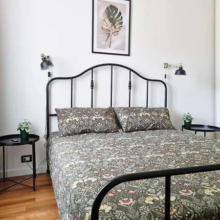 Modern Industrial Loft In Pedestrian Zone - 10 Min To Piazza Unita