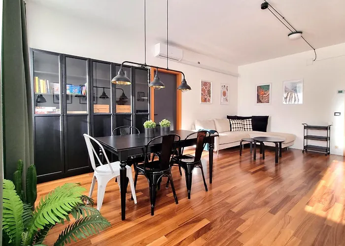 Industrial - Design & Silence In Viale Xx Settembre * Terst